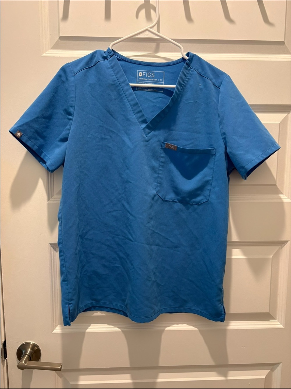 Figs Short-Sleeve V-Neck Scrub Top in Blue